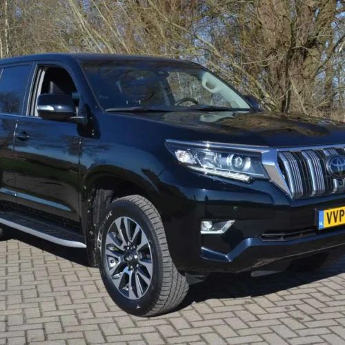 Toyota Land Cruiser 150 2.8 D-4D-F Professional Window Van V3